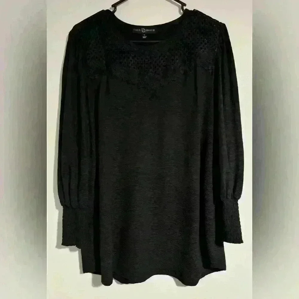 Women’s Frec & David top with crochet detail, black EUC